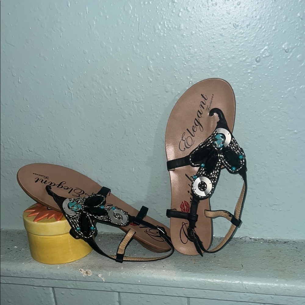 Cherish Black Sandals Sleek Comfortable Design